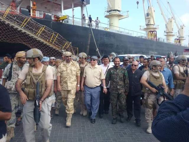 The President Inspects the Container Terminal in Aden