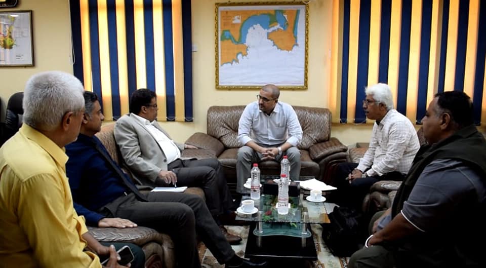 The First Undersecretary of the Governorate & The Executive Chairman of YGAPC discuss the Precautionary Measures for  Corona Pandemic (Covid 19) in the Port of Aden.
